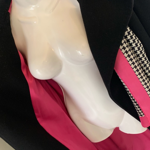 Doncaster Collection Women’s 6 S Black Cashmere Long Belted Coat pink lining EUC - Picture 9 of 10